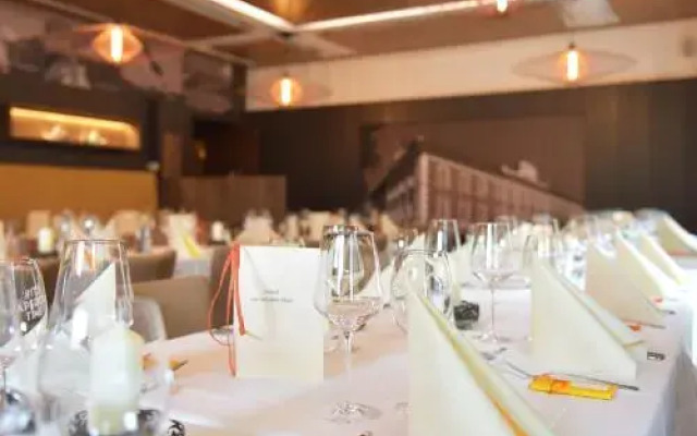 Hotel Ertl & mexican cantina salud