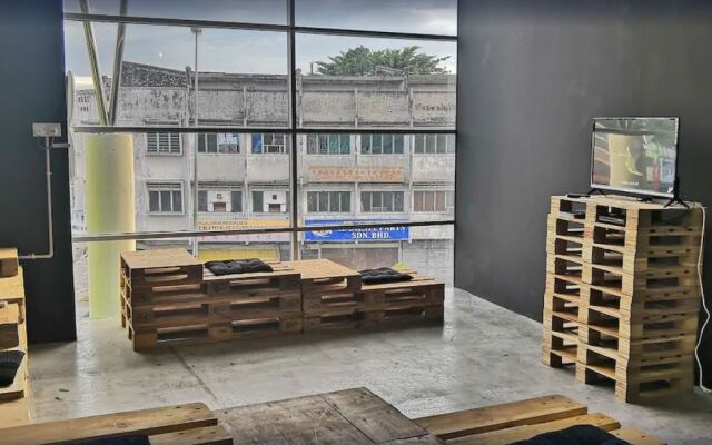 Bed & Bike Backpackers Studio