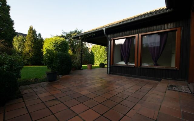 Tolstov-Hotels Beautiful Villa with Big Garden