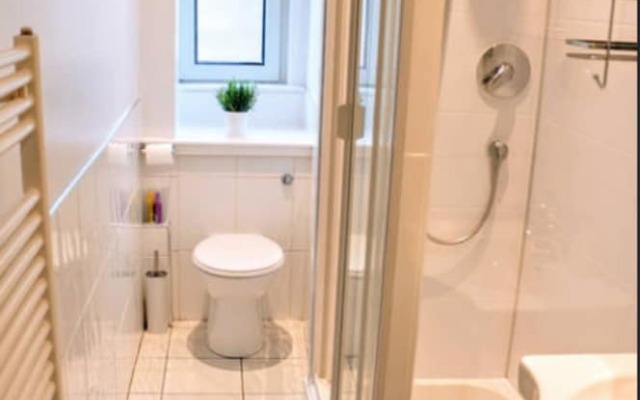 1 Bedroom Apartment in Leafy Morningside