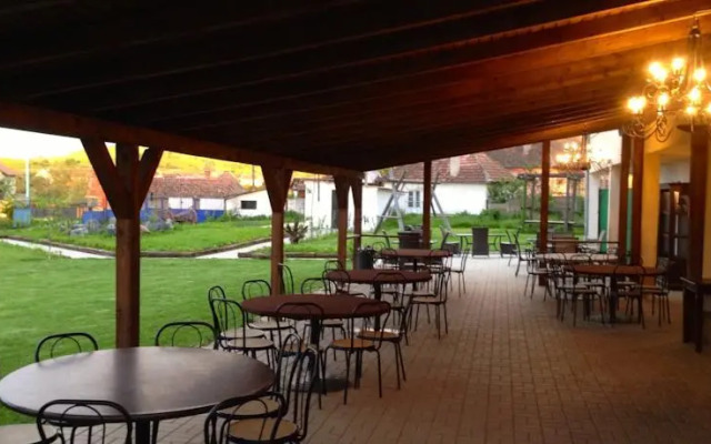 Ferma Scoala Cornatel