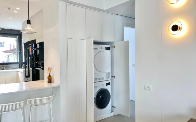 12 Shimon HaTzadik - By Beach Apartments TLV