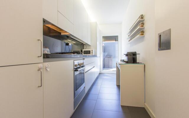 Expo River Side by Homing