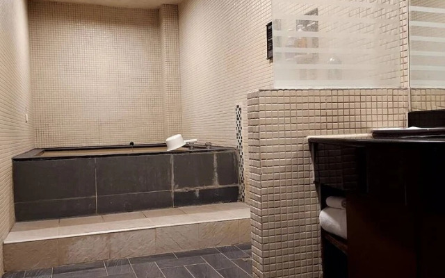 Four Season Beauty Hotel