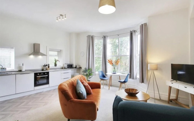 Stylish Large 1-bed Apartment in Tunbridge Wells