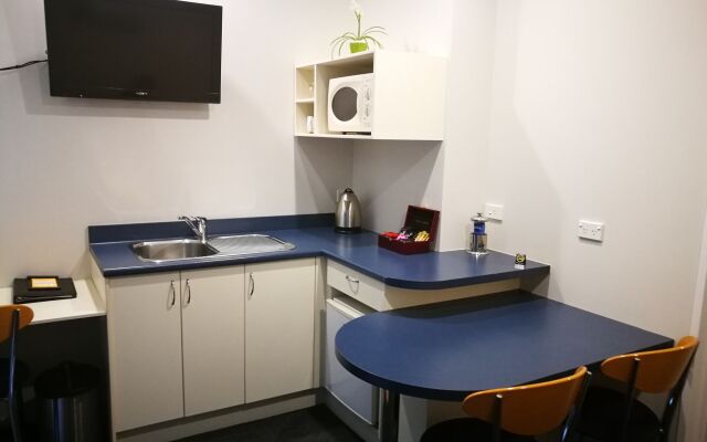 Airport Birches Motel