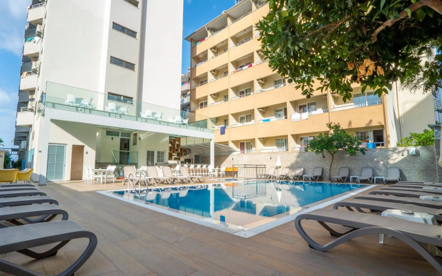Kleopatra Celine Hotel