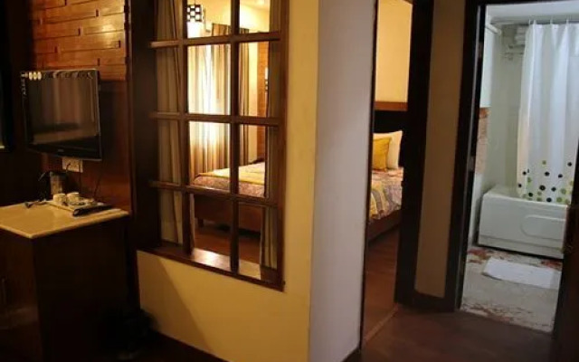 Shiraz Regency- A Boutique