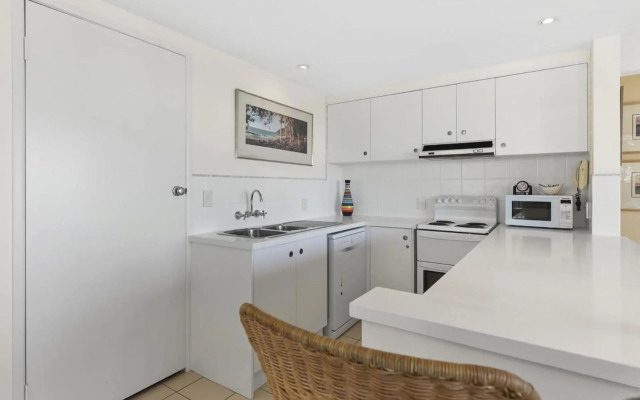 2 Ballin Wonderous White Waters