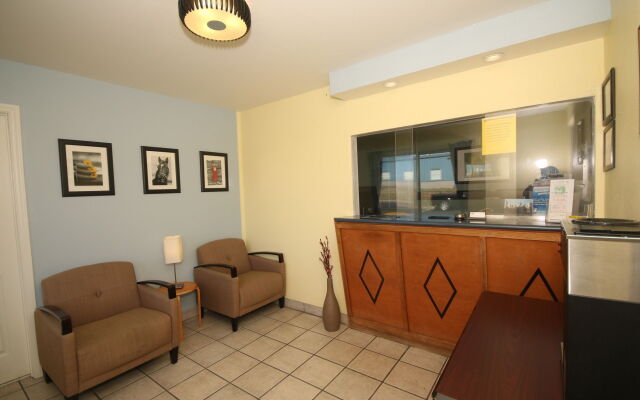 Royal Inn Charlotte Airport Hotel