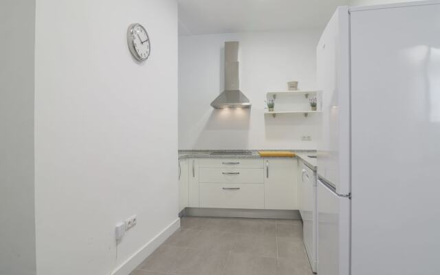 Industrial Style 2 Bedroom Apartment In Town