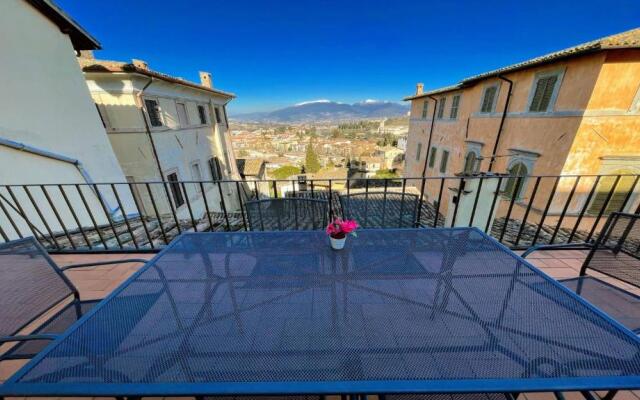 Central Spoleto 6 Guests apt With Terrace