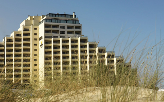 Yellow Praia Monte Gordo