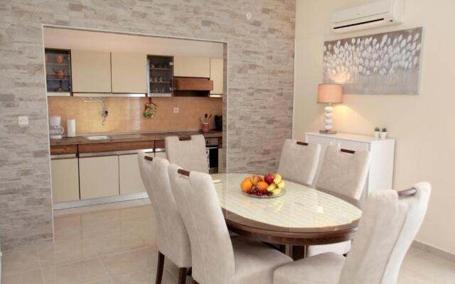 Apartment Carmen