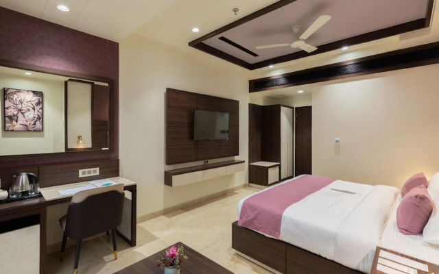 Royal Rawal - Luxury Boutique Hotel