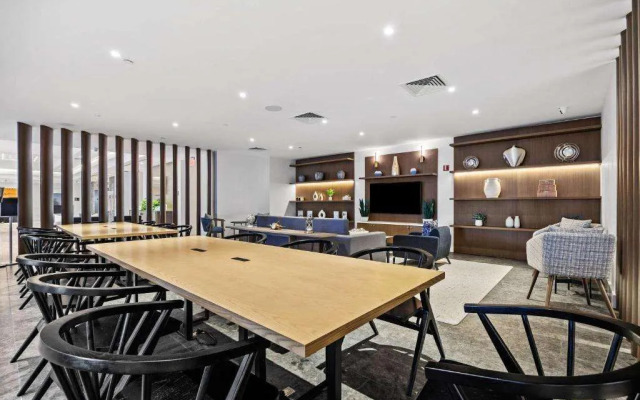 Doubletree By Hilton New York Jfk Airport Hotel