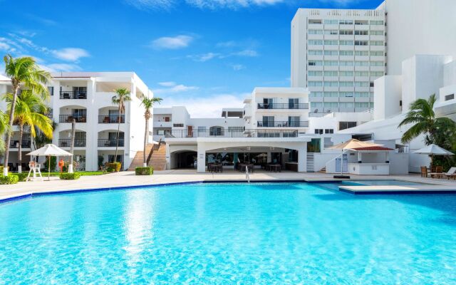 Beachscape Kin ha Villas & Suites