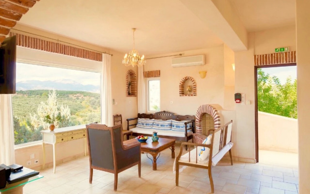 Myrsini Villa by LeaderStay