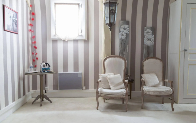 Chambres d'Hôtes - La Villa De La Paix