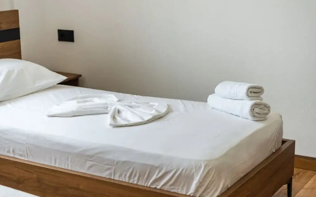 Bliss Double Room in Gjirokast r