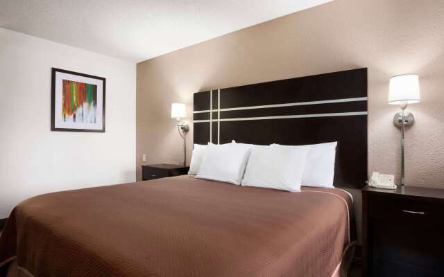 Travelodge by Wyndham Killeen/Fort Hood