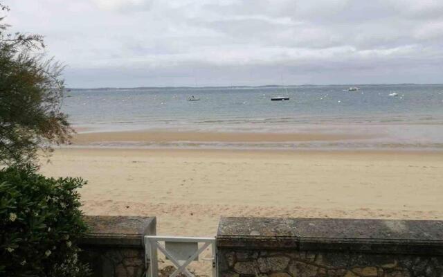 1er ligne pied dans l'eau plage option parking