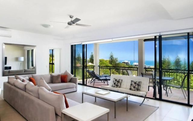 3 Hilltop Villas White Water Views from the Heart of Sunshine – Balcony – Sunshine Beach