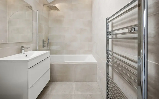 Stylish 2 Bedroom Apartment