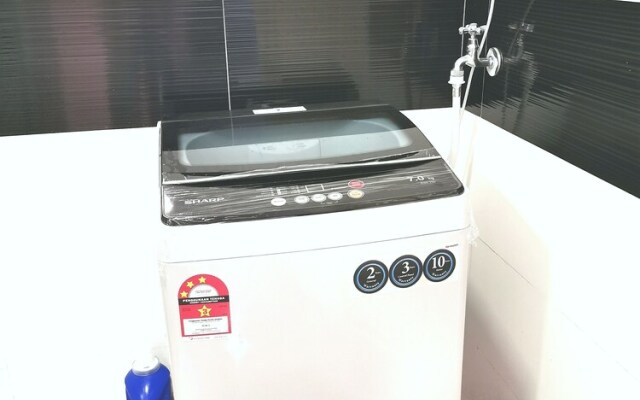 Mansion One Service Suite