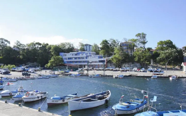 Ribarska Sreshta Family Hotel