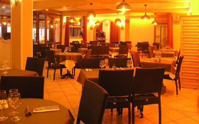 Galiano Plaza