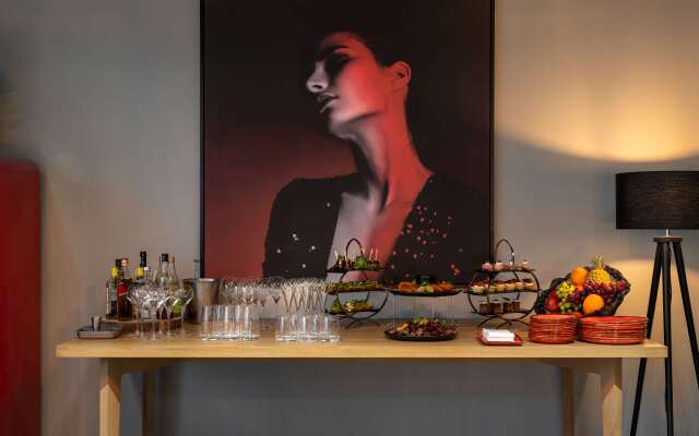 Radisson RED Hotel, Johannesburg Rosebank