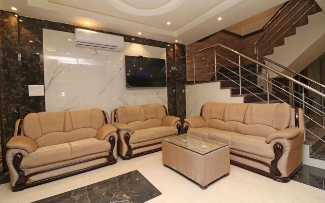 Oyo 27009 Hotel Alovia Delhi