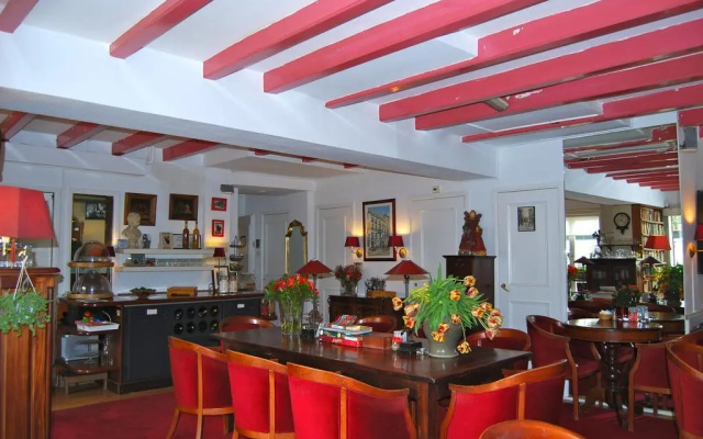 Amsterdam House
