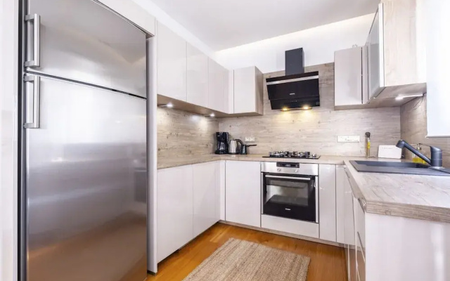 Missafir Exquisite and Central Flat in Nisantasi