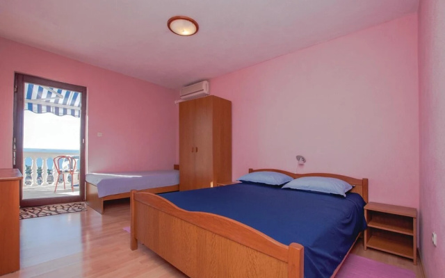Awesome Apartment in Primosten With 1 Bedrooms and Wifi