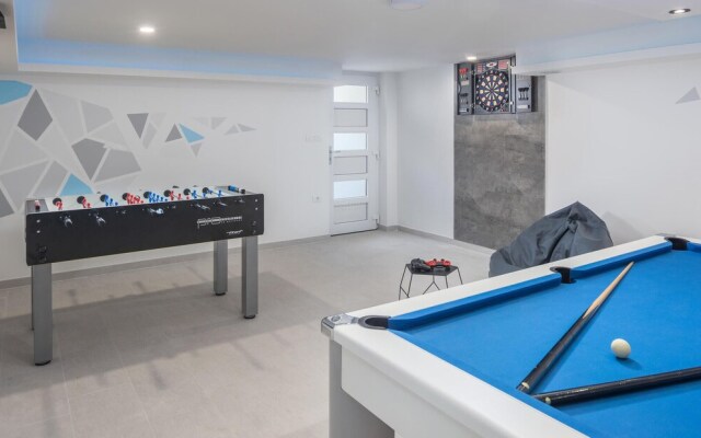 Nice Home in Medulin With Wifi and 5 Bedrooms