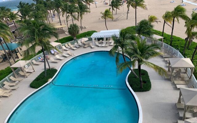 Lago Mar Beach Resort & Club