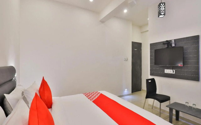 Oyo 23669 Nova Hotel New Crossroad