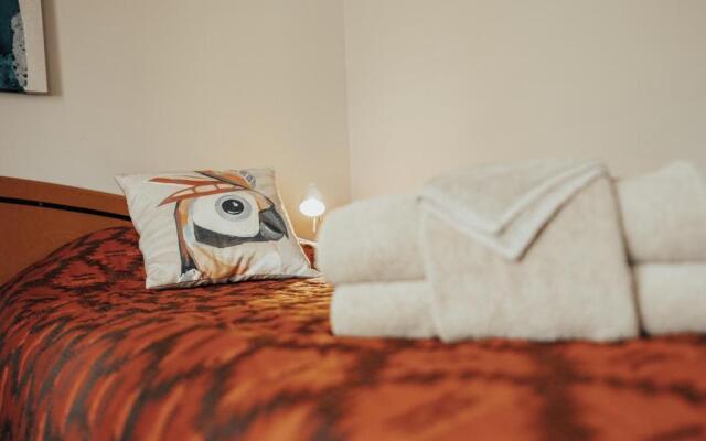 The Lodge Motel, Newman