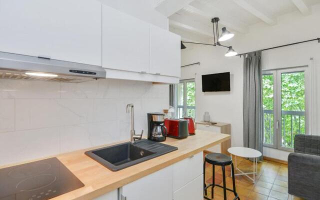 Bright studio near the Popes Palace in Avignon - Welkeys