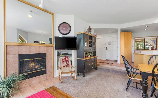 Frosty Summit Condo at Mount Bachelor