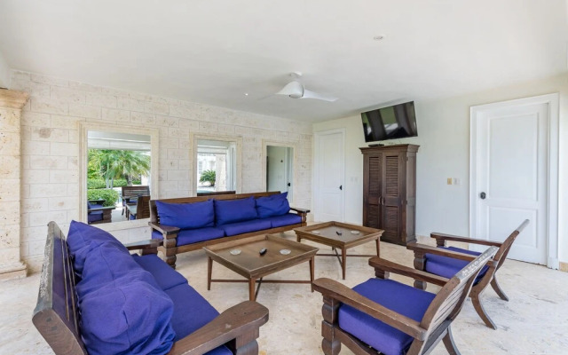 Luxury 2-level villa in Punta Cana