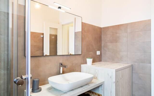 Chiavari Colorful Flat with Garage