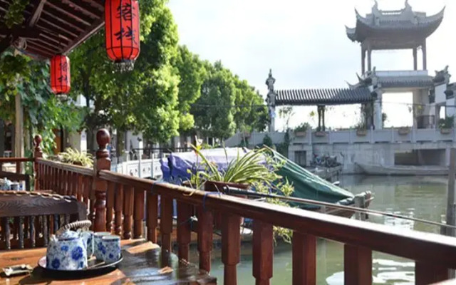 Zhou Zhuang Zhen Feng Inn