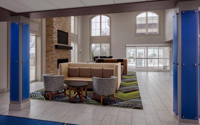 Holiday Inn Express & Suites Asheville SW - Outlet Ctr Area by IHG