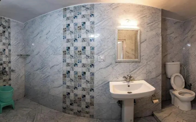 India Hotel - Hotel on Mall Road Nainital