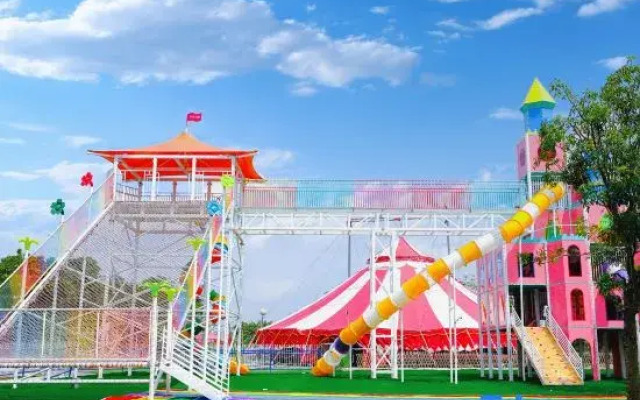 Xinxing Zenyu Town North and South Ju Siheyuan