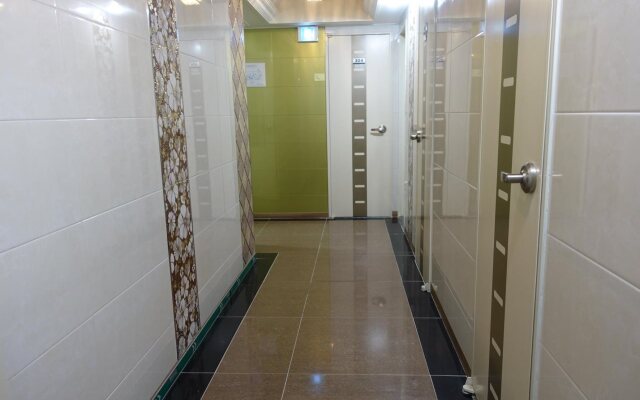 Unidence Seocho Gangnam