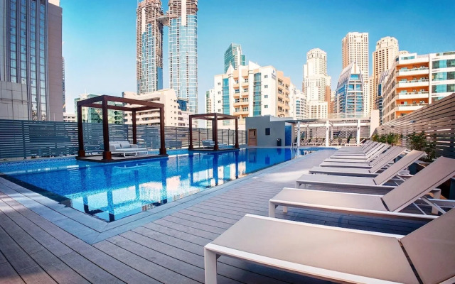 Chic 2BR w Dubai Marina Views